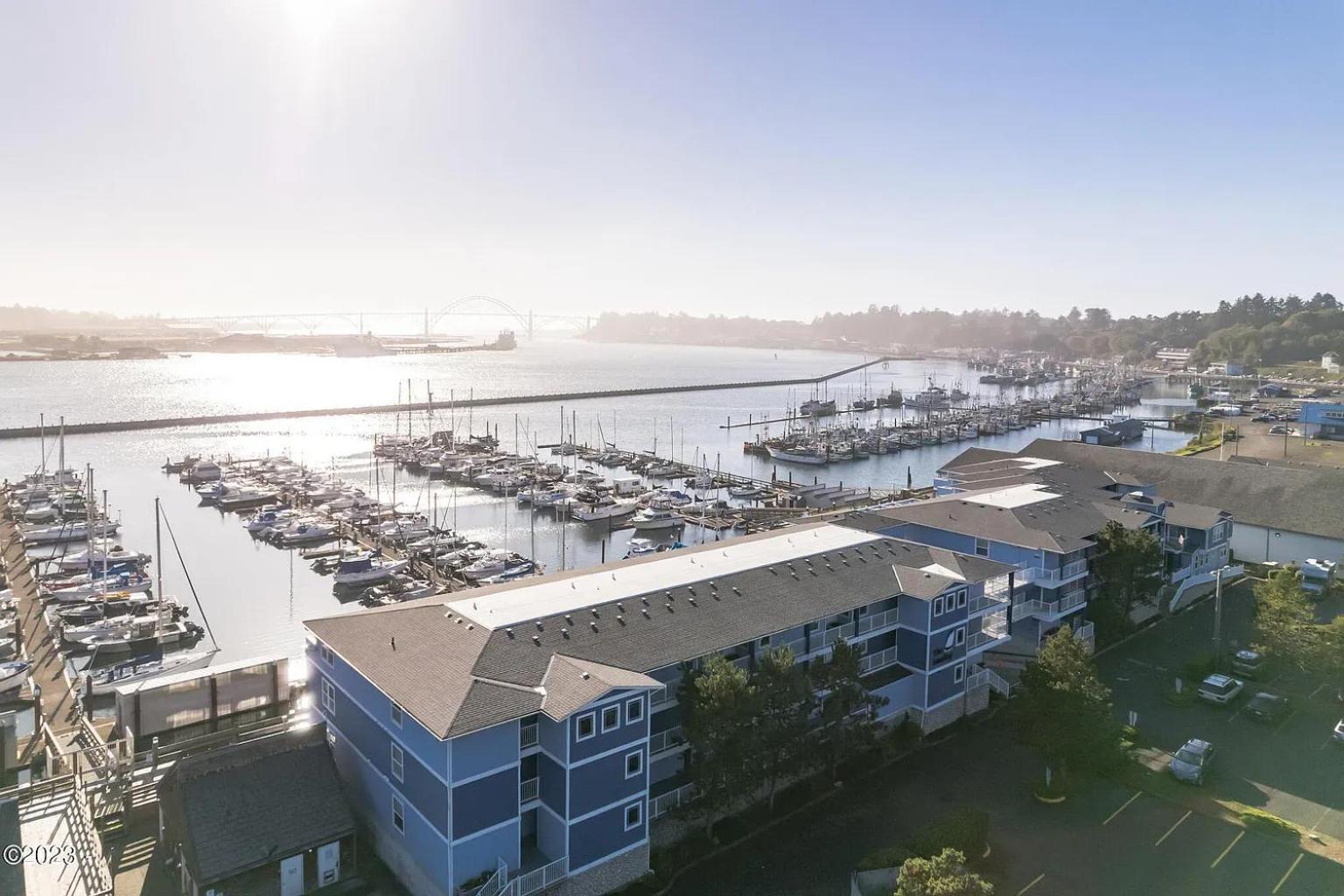 The Landing At Newport Condominium Hotel Exteriér fotografie
