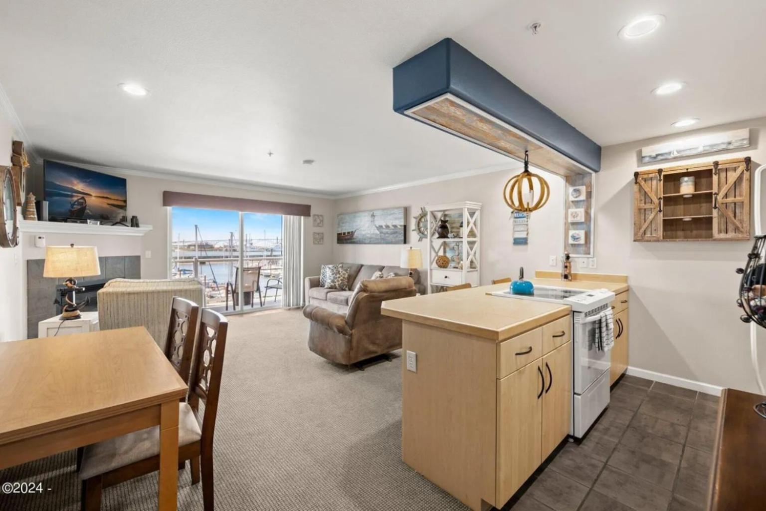 The Landing At Newport Condominium Hotel Exteriér fotografie
